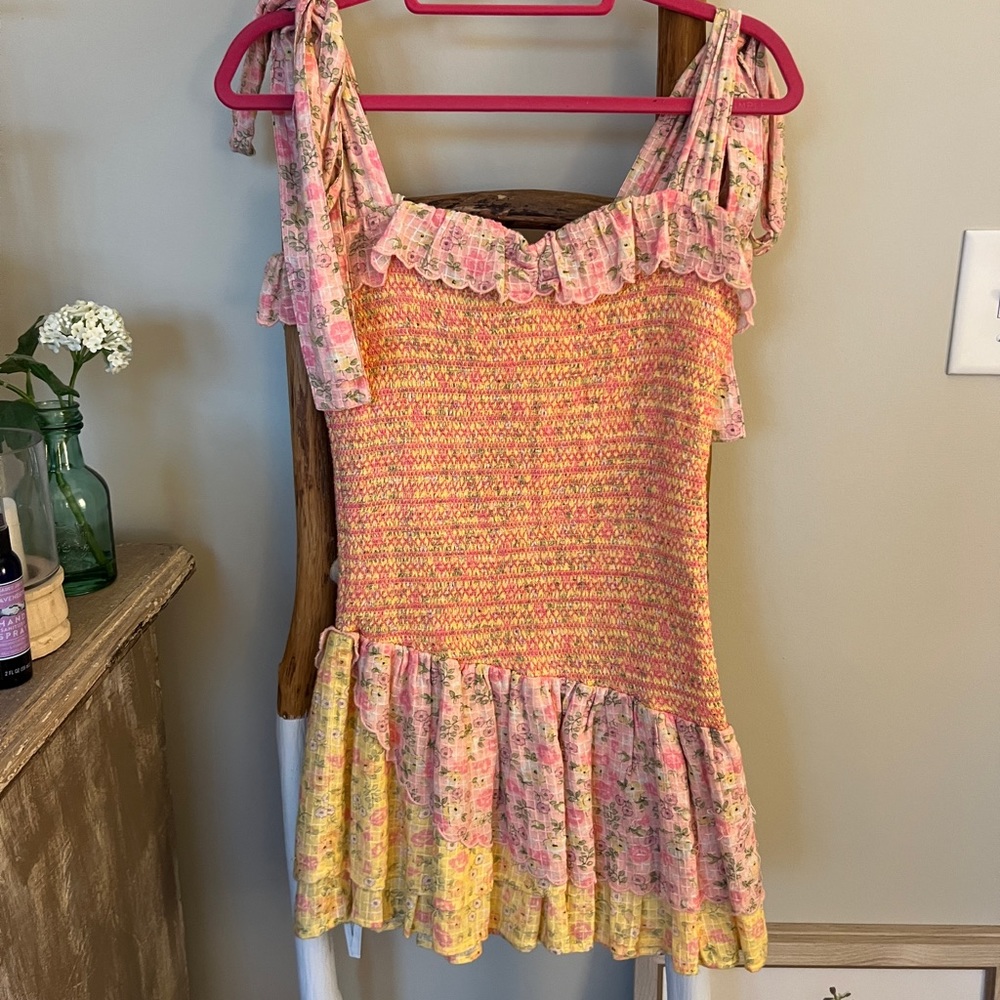 NWOT viral LSF Ava Dress